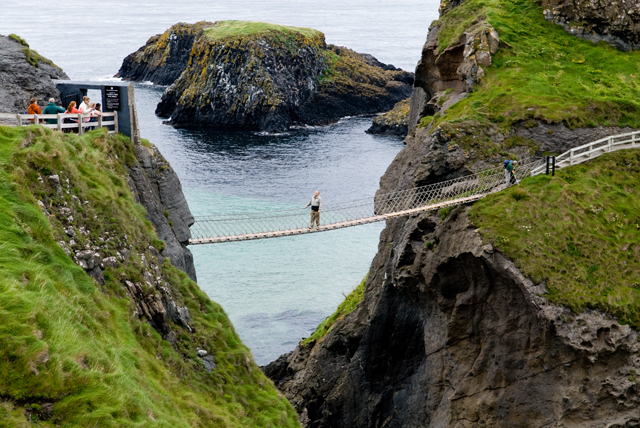 Carrick-A-Rede Rope Bridge, Northern Ireland | MegaPixel Travel