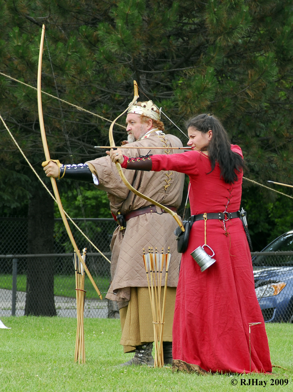 _LND1139-Archery-with-King