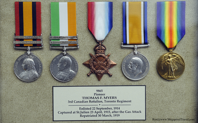 _RON5827-Medals-and-Insigni
