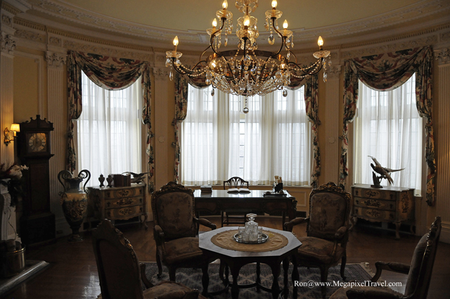 _RON5840-Casa-Loma-Room