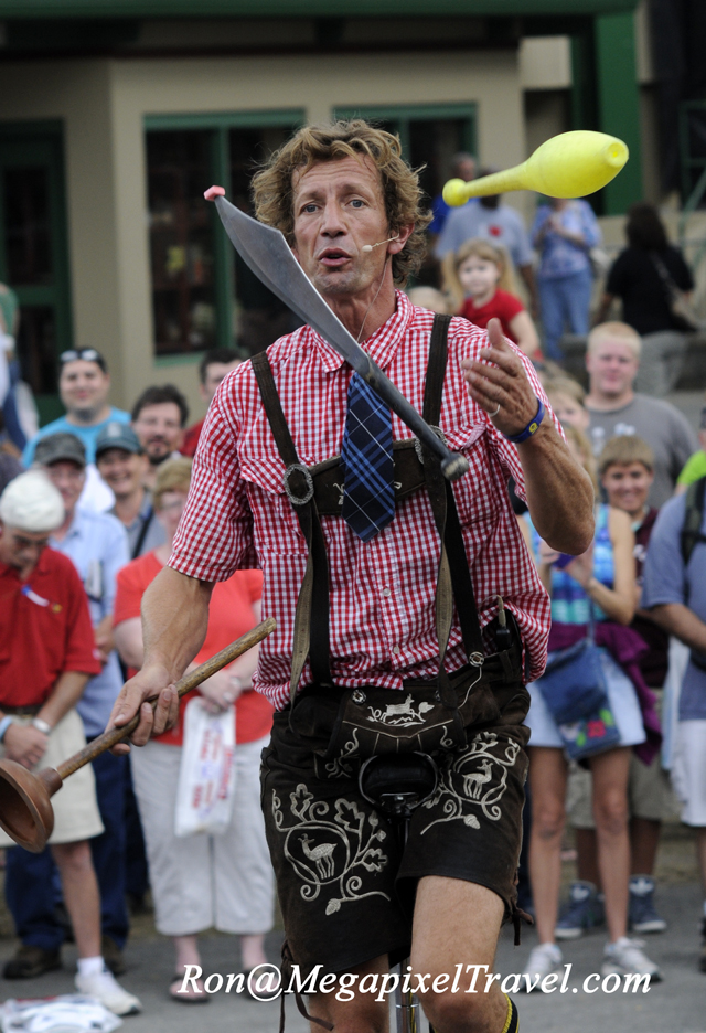 _RON4425-Busker