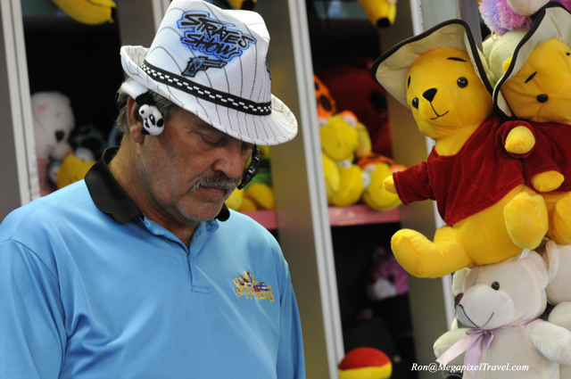 _RON4485-Carnival-guy